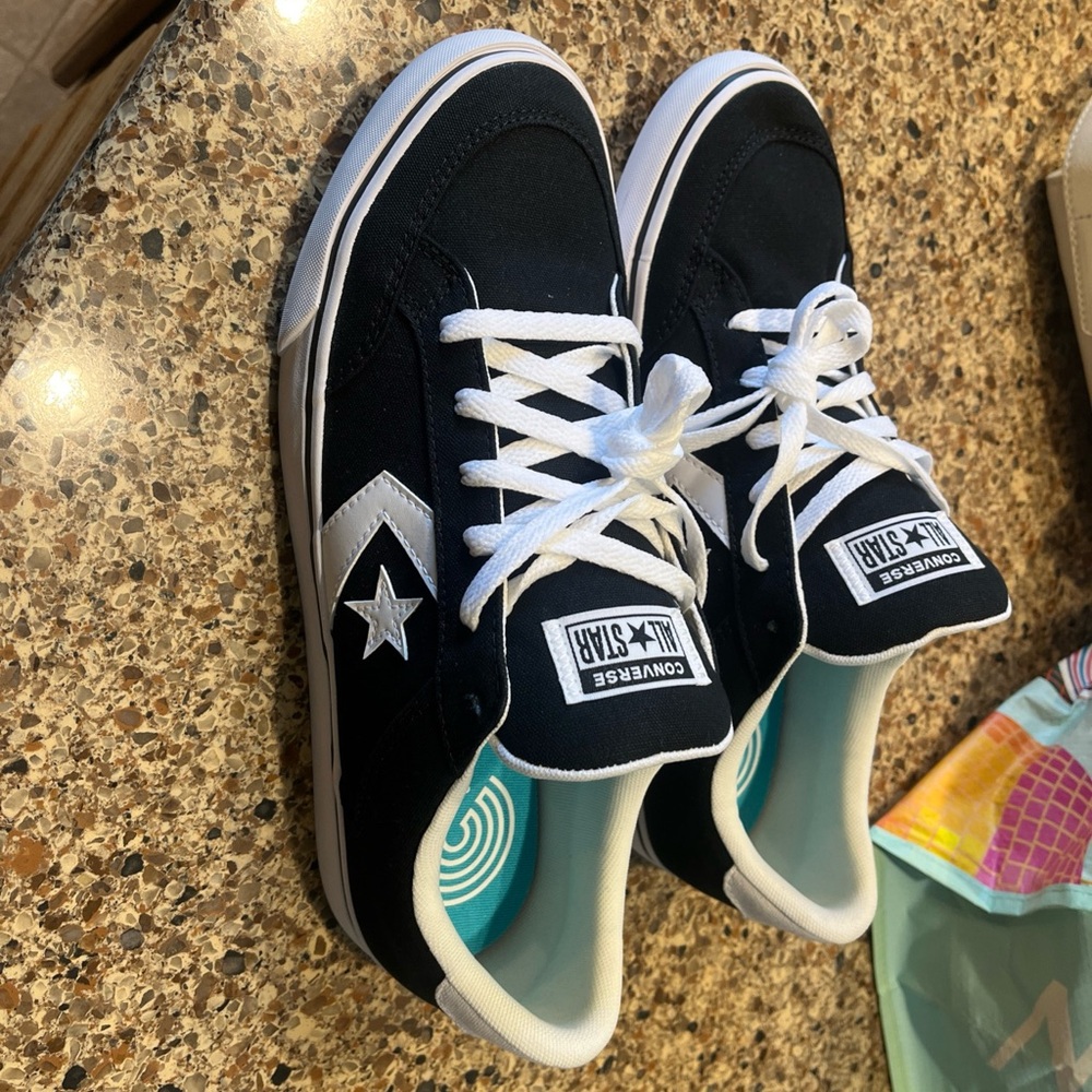 Converse mens Black and White Star Sneakers